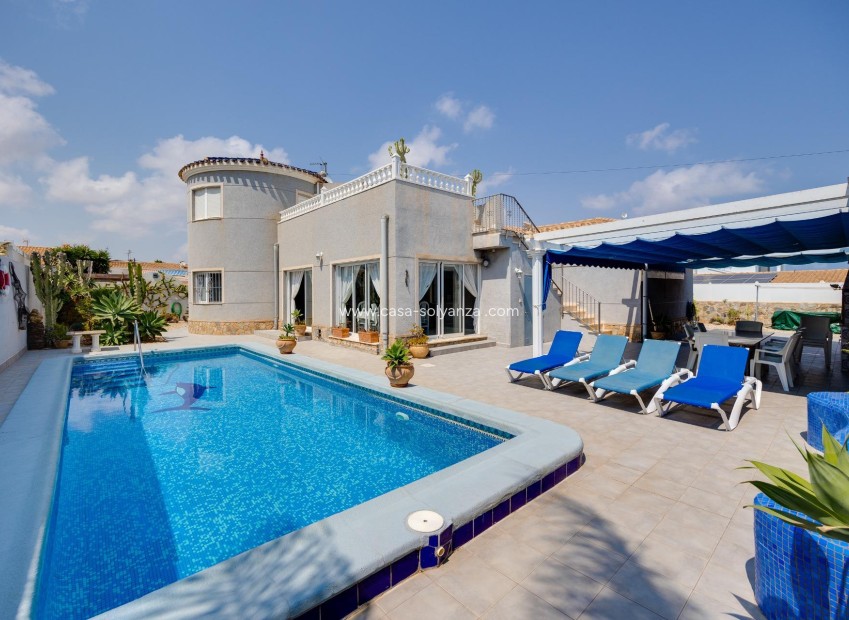 Resale - Villa - Orihuela Costa - La Regia