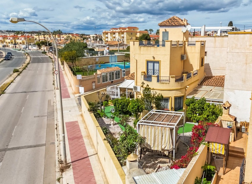 Resale - Villa - Orihuela Costa - La Zenia- Orihuela costa