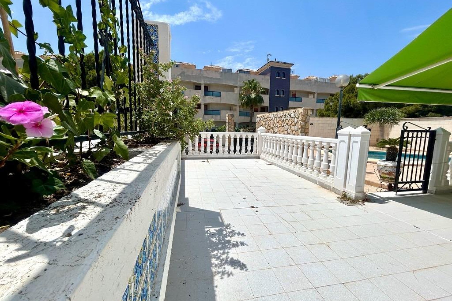 Resale - Villa - Orihuela Costa - La Zenia