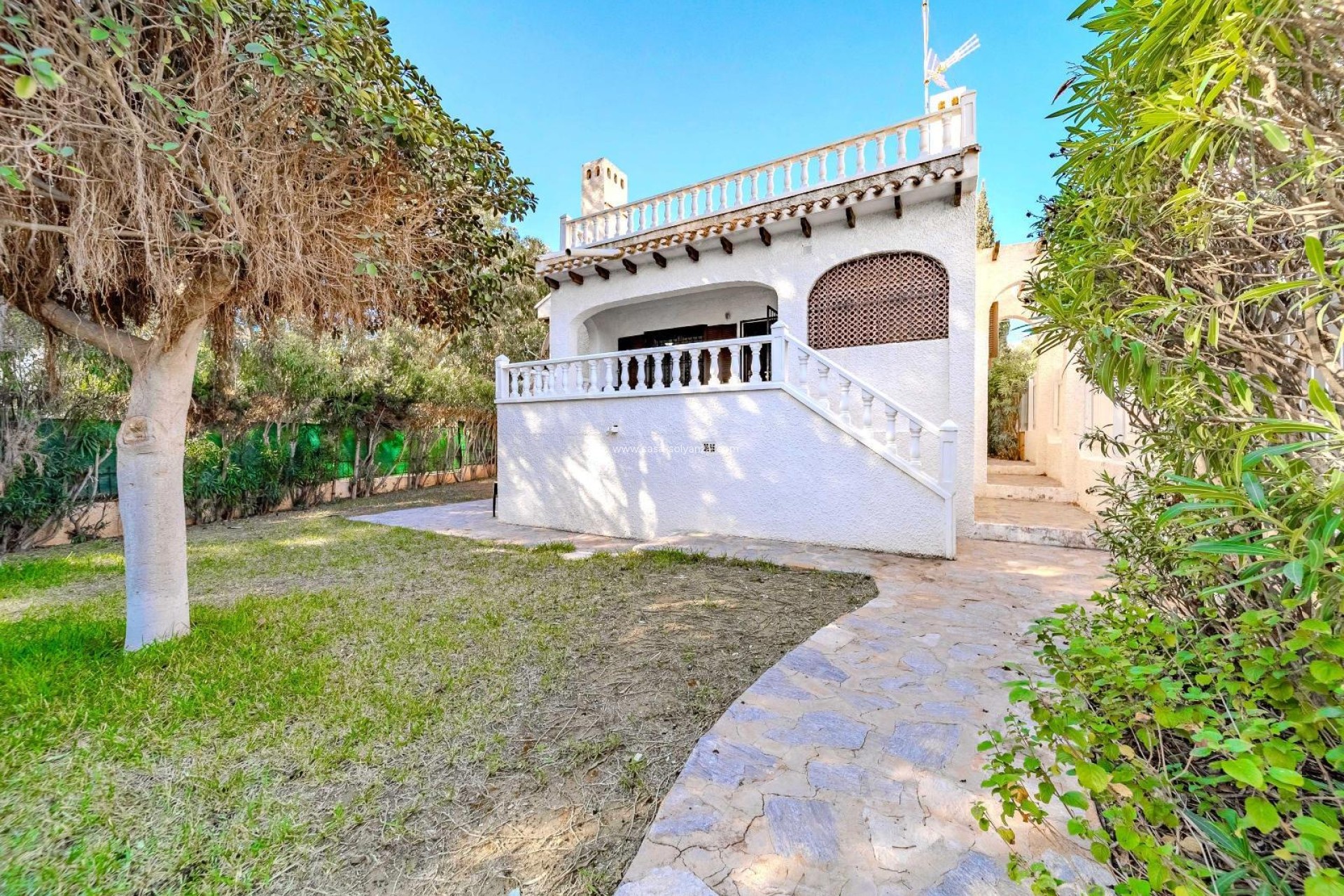 Resale - Villa - Orihuela Costa - La Zenia