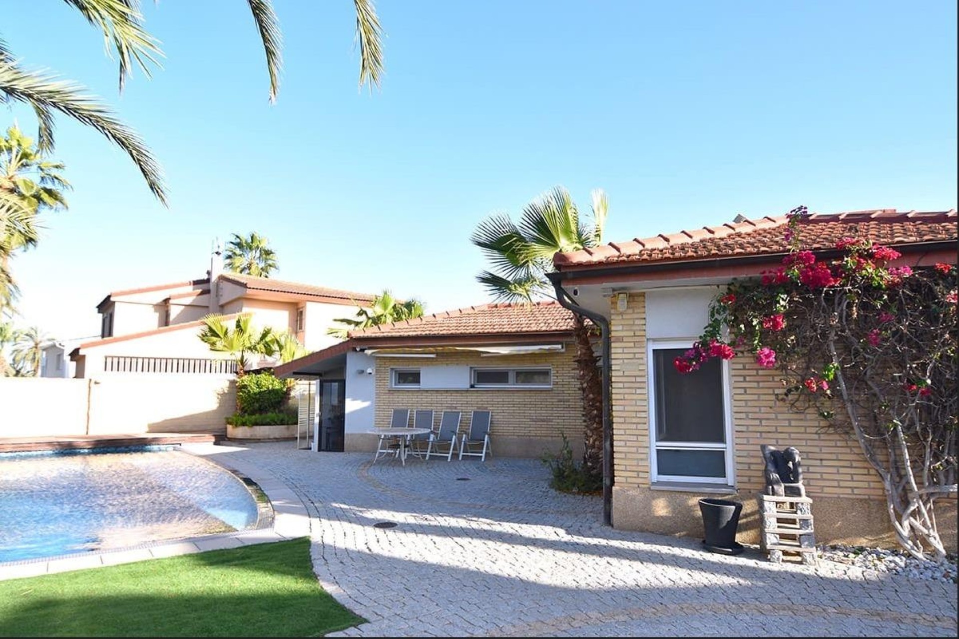 Resale - Villa - Orihuela Costa - La Zenia