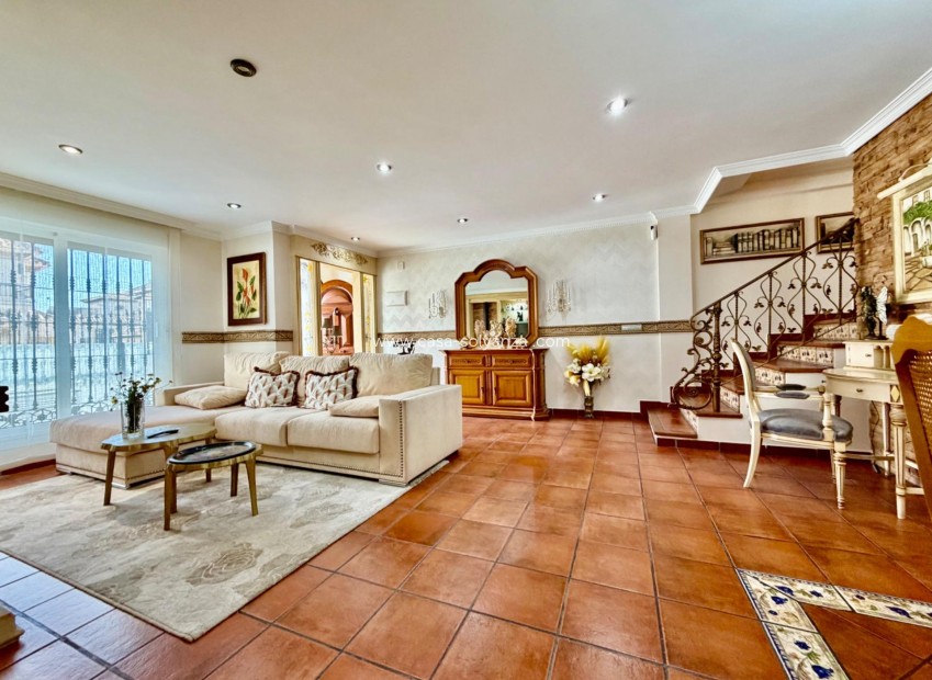 Resale - Villa - Orihuela Costa - La Zenia