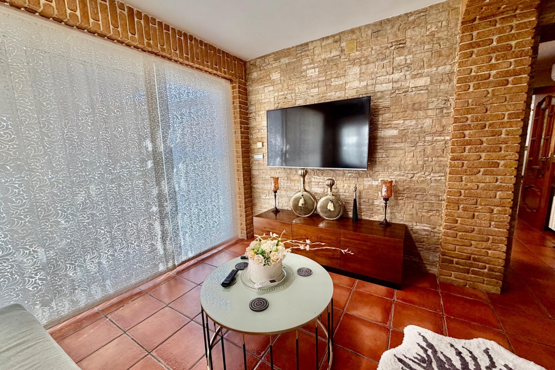 Resale - Villa - Orihuela Costa - La Zenia