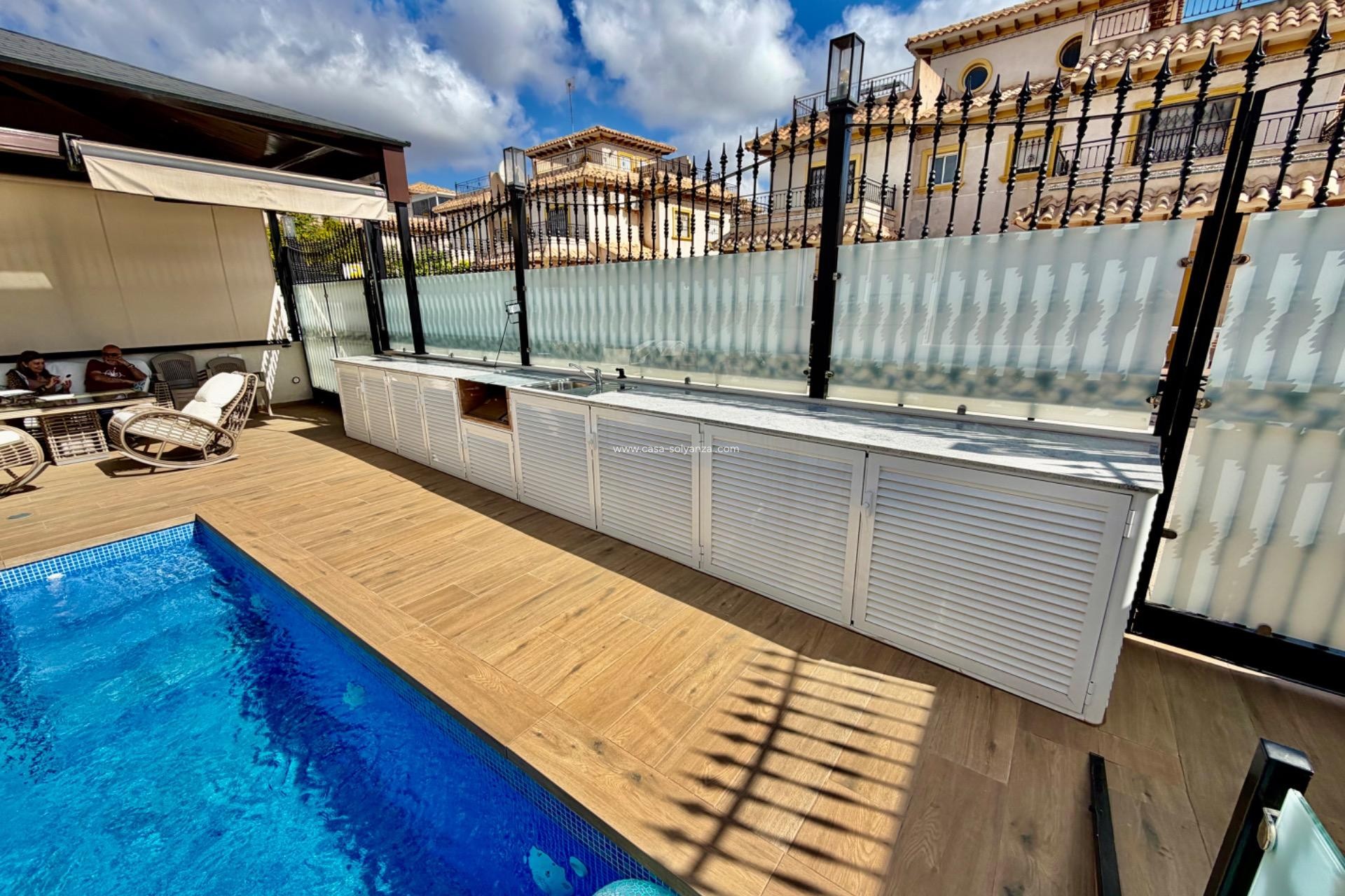 Resale - Villa - Orihuela Costa - La Zenia