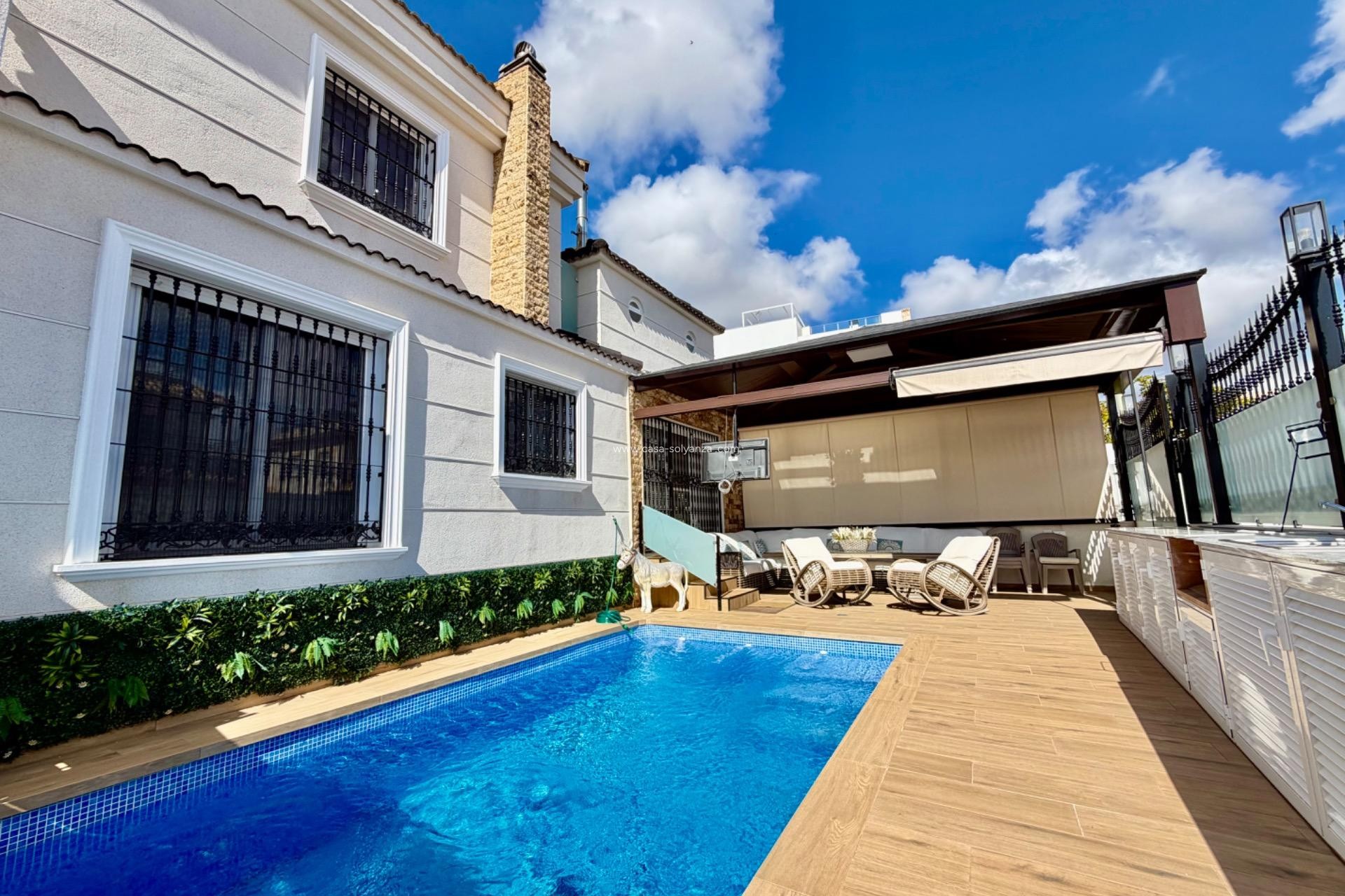 Resale - Villa - Orihuela Costa - La Zenia