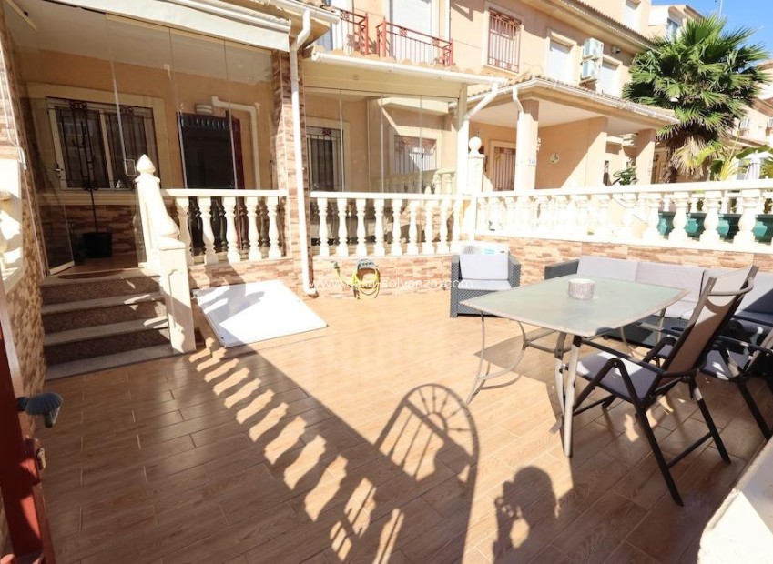 Resale - Villa - Orihuela Costa - La Zenia