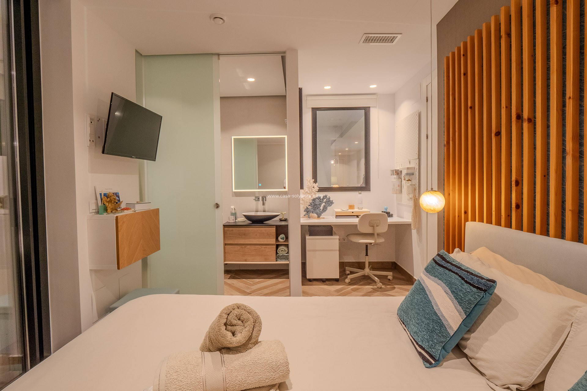 Resale - Villa - Orihuela Costa - Las Colinas Golf