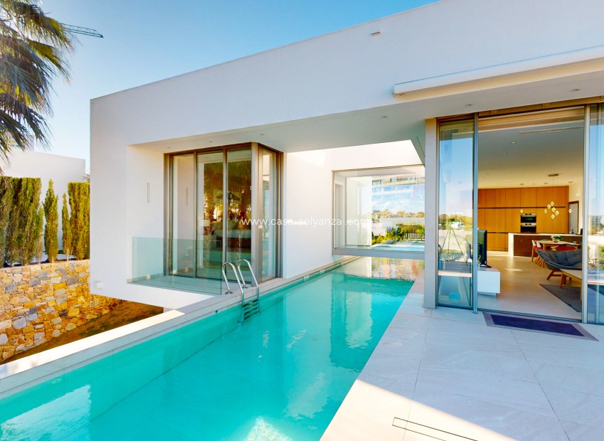 Resale - Villa - Orihuela Costa - Las Colinas Golf