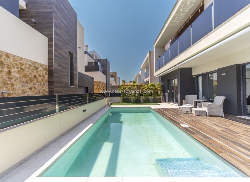 Resale - Villa - Orihuela Costa - Lomas de Cabo Roig
