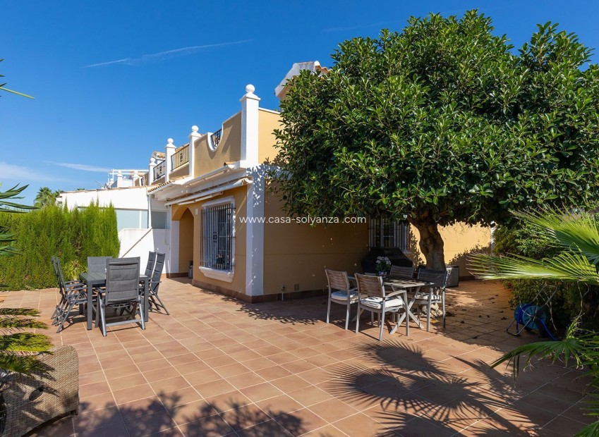 Resale - Villa - Orihuela Costa - Lomas de Cabo Roig