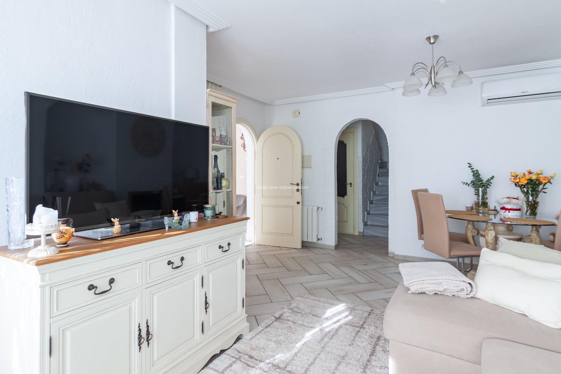 Resale - Villa - Orihuela Costa - Los Almendros-La Florida