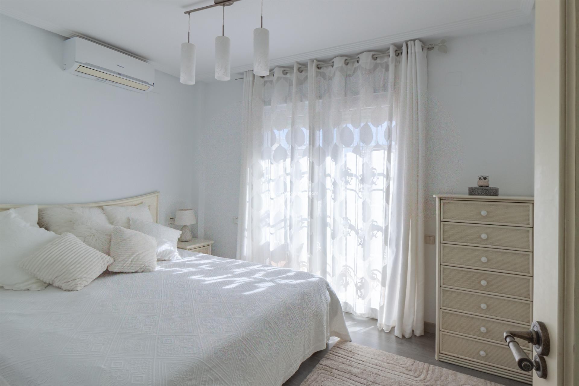 Resale - Villa - Orihuela Costa - Los Almendros-La Florida