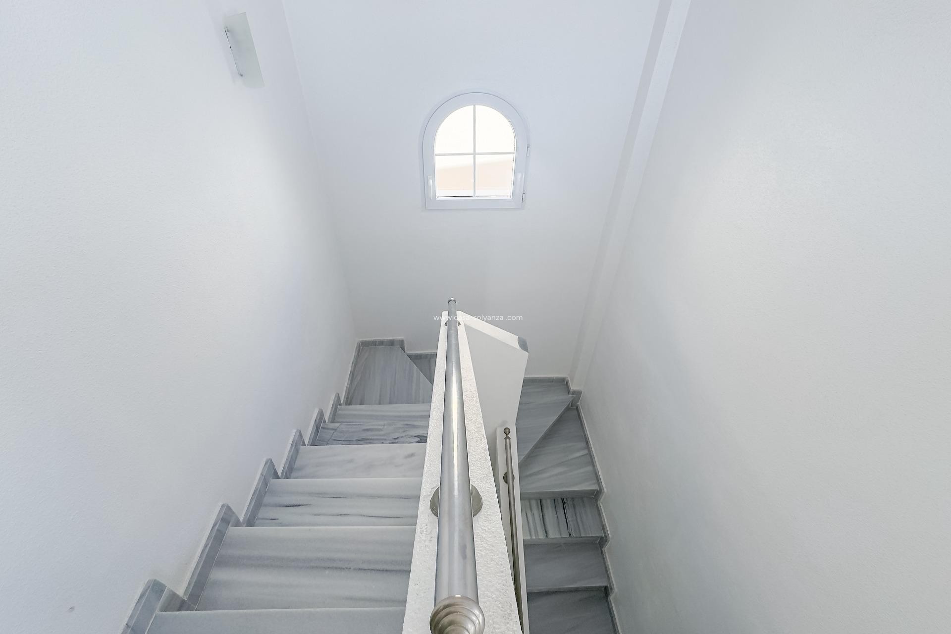 Resale - Villa - Orihuela Costa - Los Almendros-La Florida