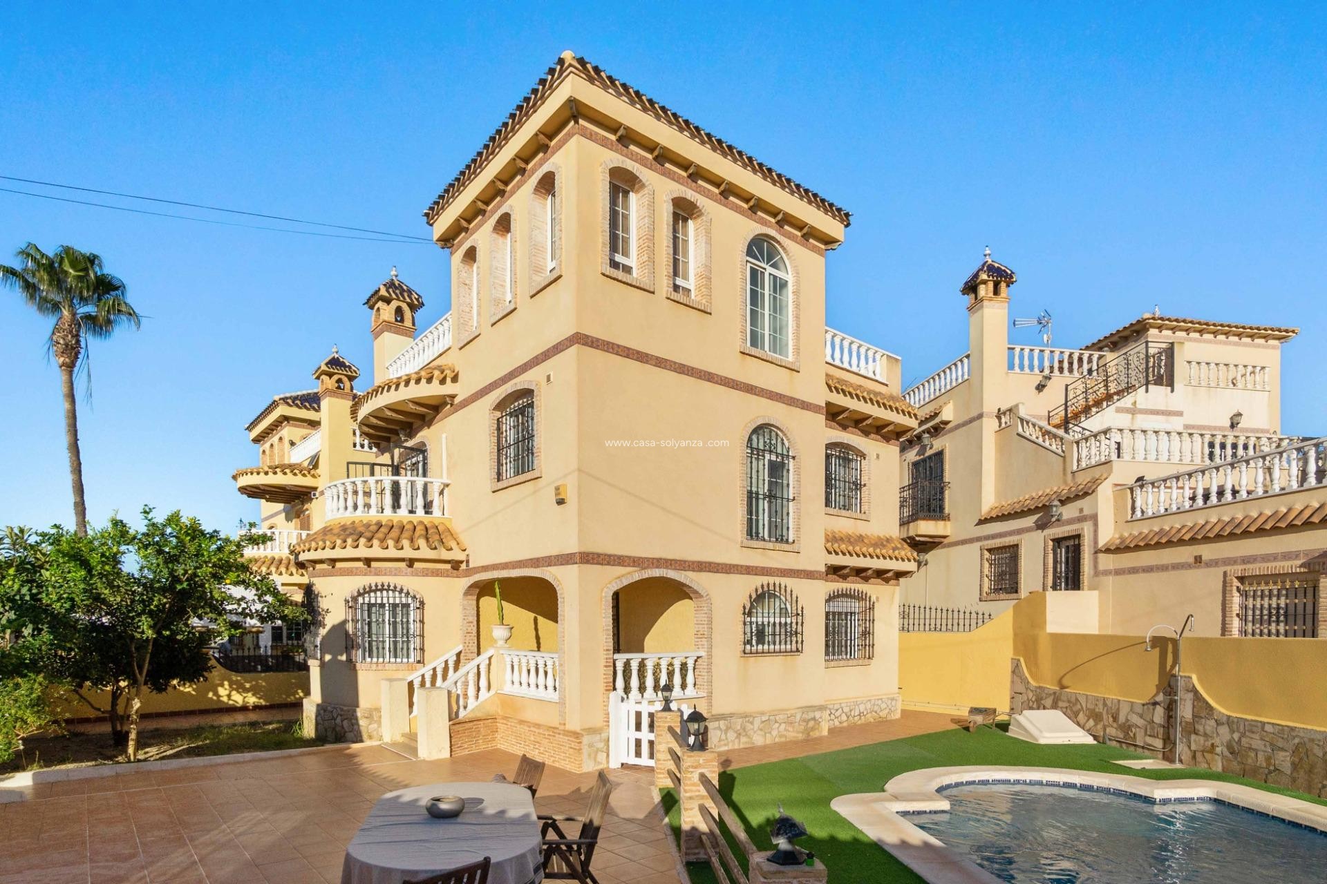 Resale - Villa - Orihuela Costa - Los Almendros-La Florida