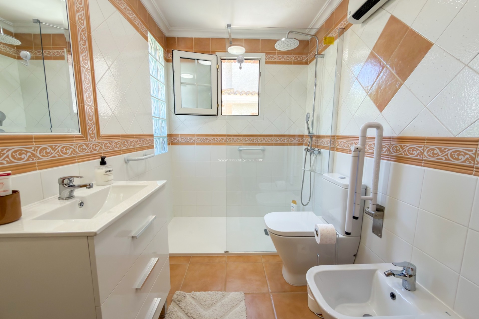 Resale - Villa - Orihuela Costa - Los Dolses