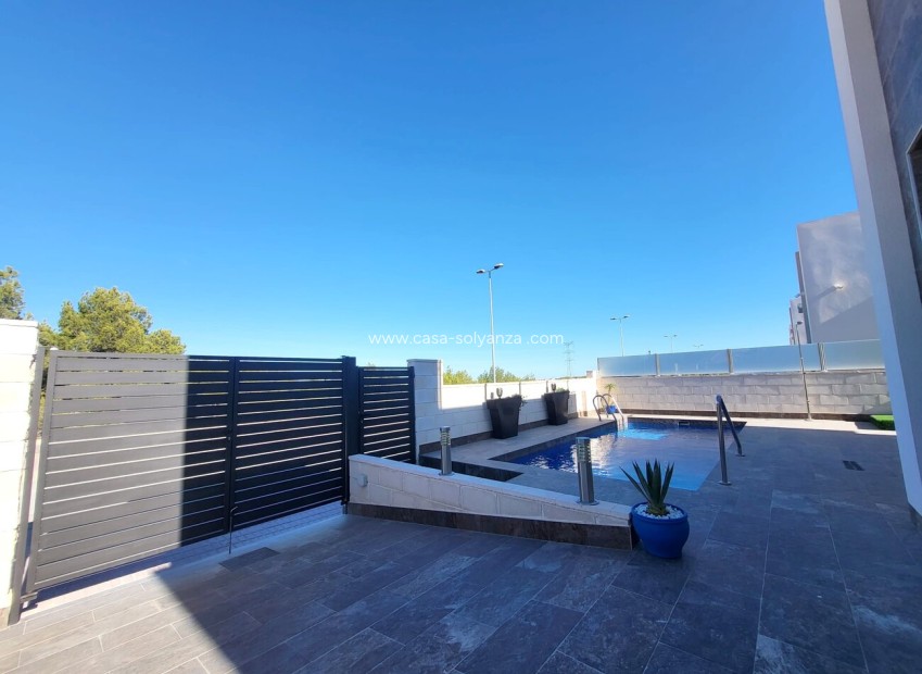 Resale - Villa - Orihuela Costa - Pau 26