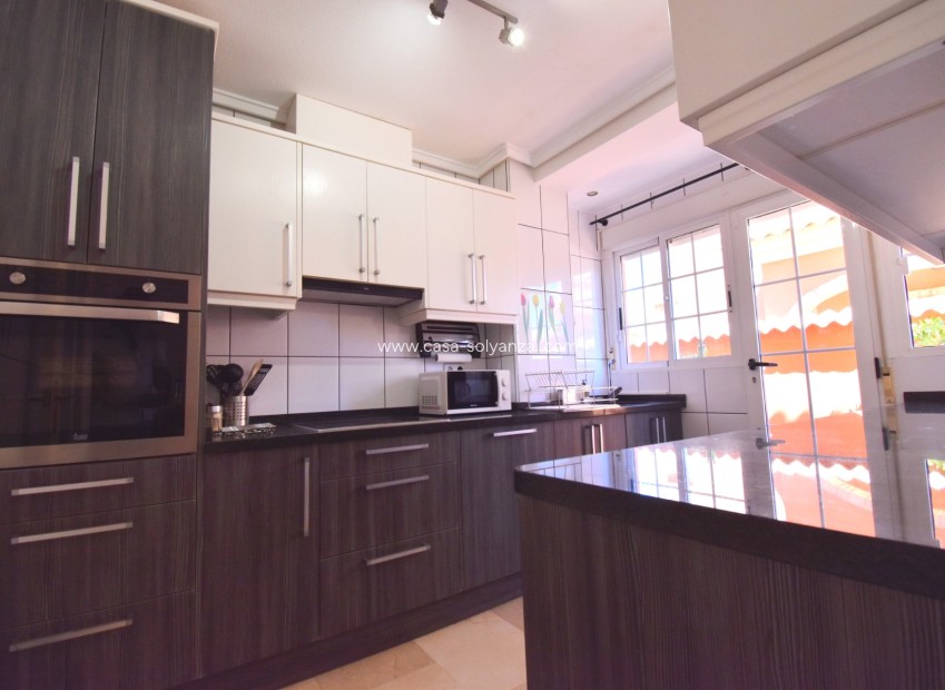 Resale - Villa - Orihuela Costa - Playa Flamenca