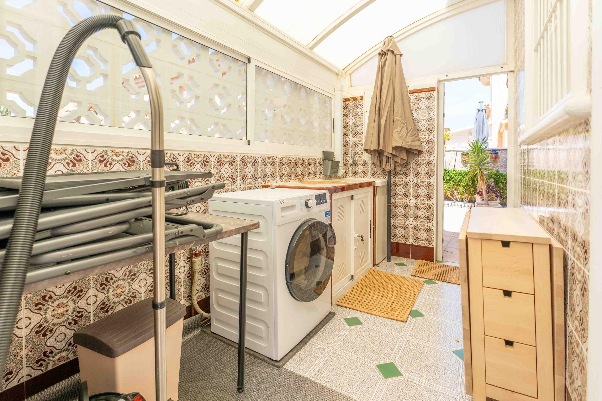 Resale - Villa - Orihuela Costa - Punta Prima