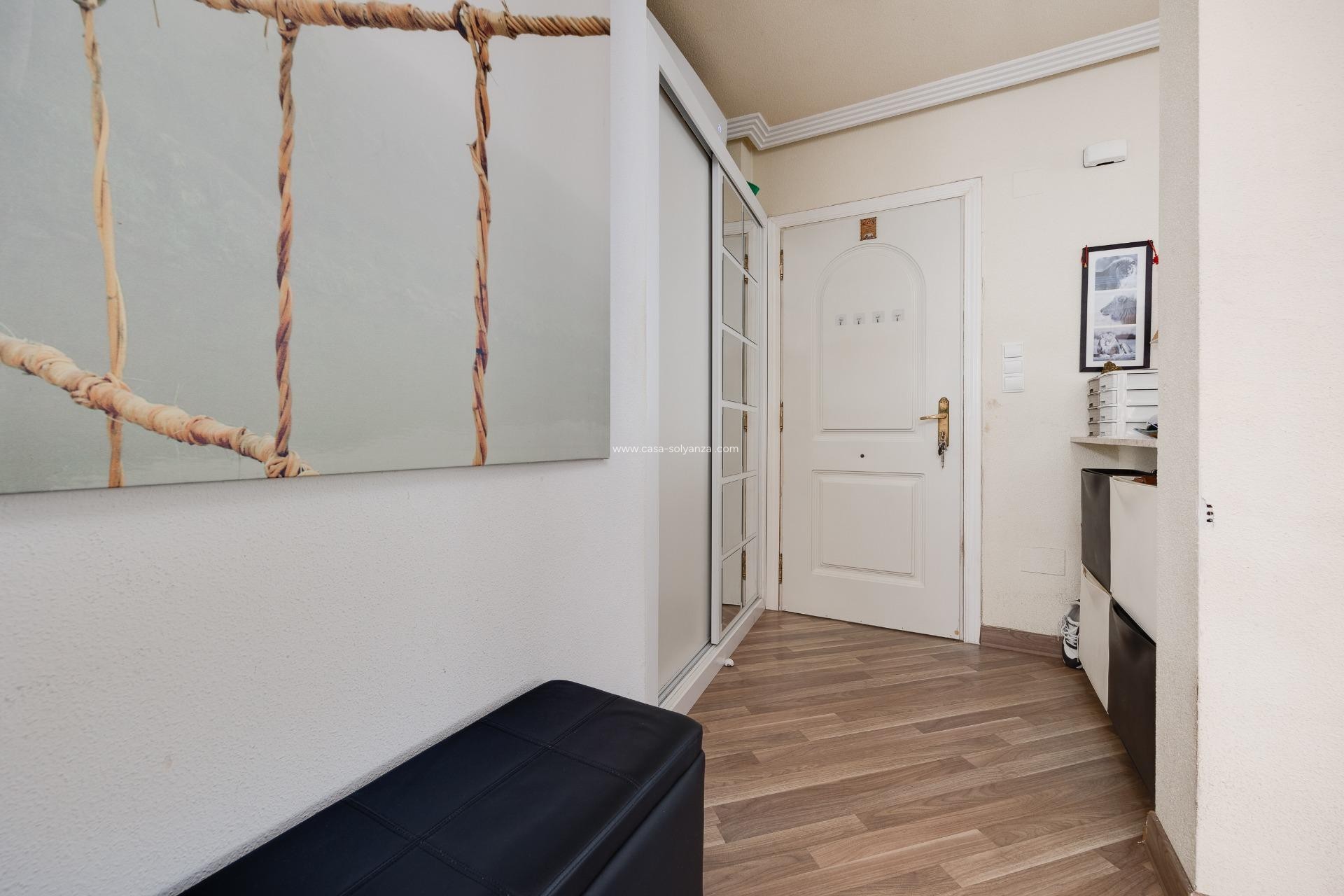 Resale - Villa - Orihuela Costa - Urbanización Perla del Mar