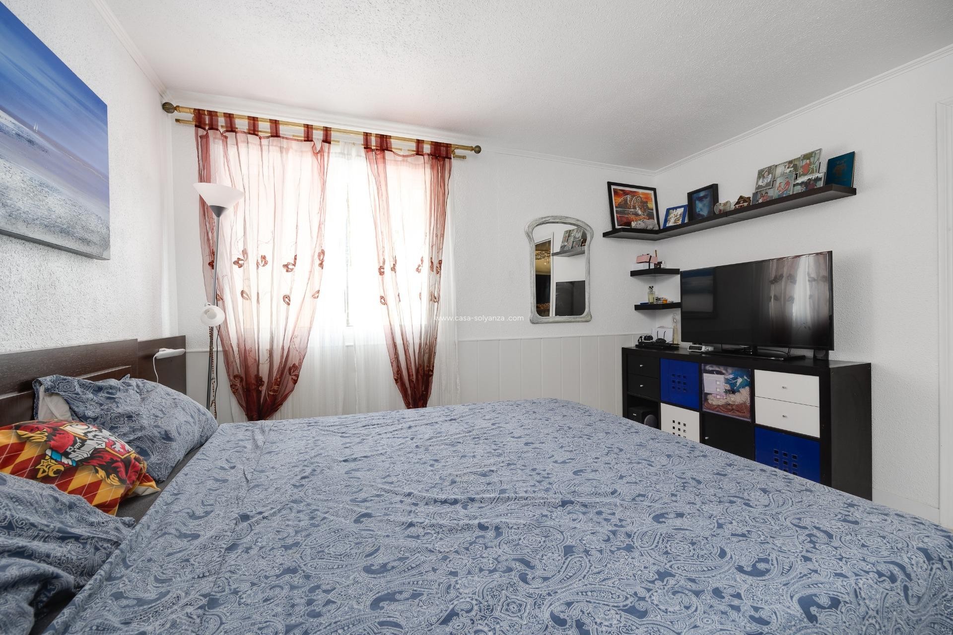 Resale - Villa - Orihuela Costa - Urbanización Perla del Mar