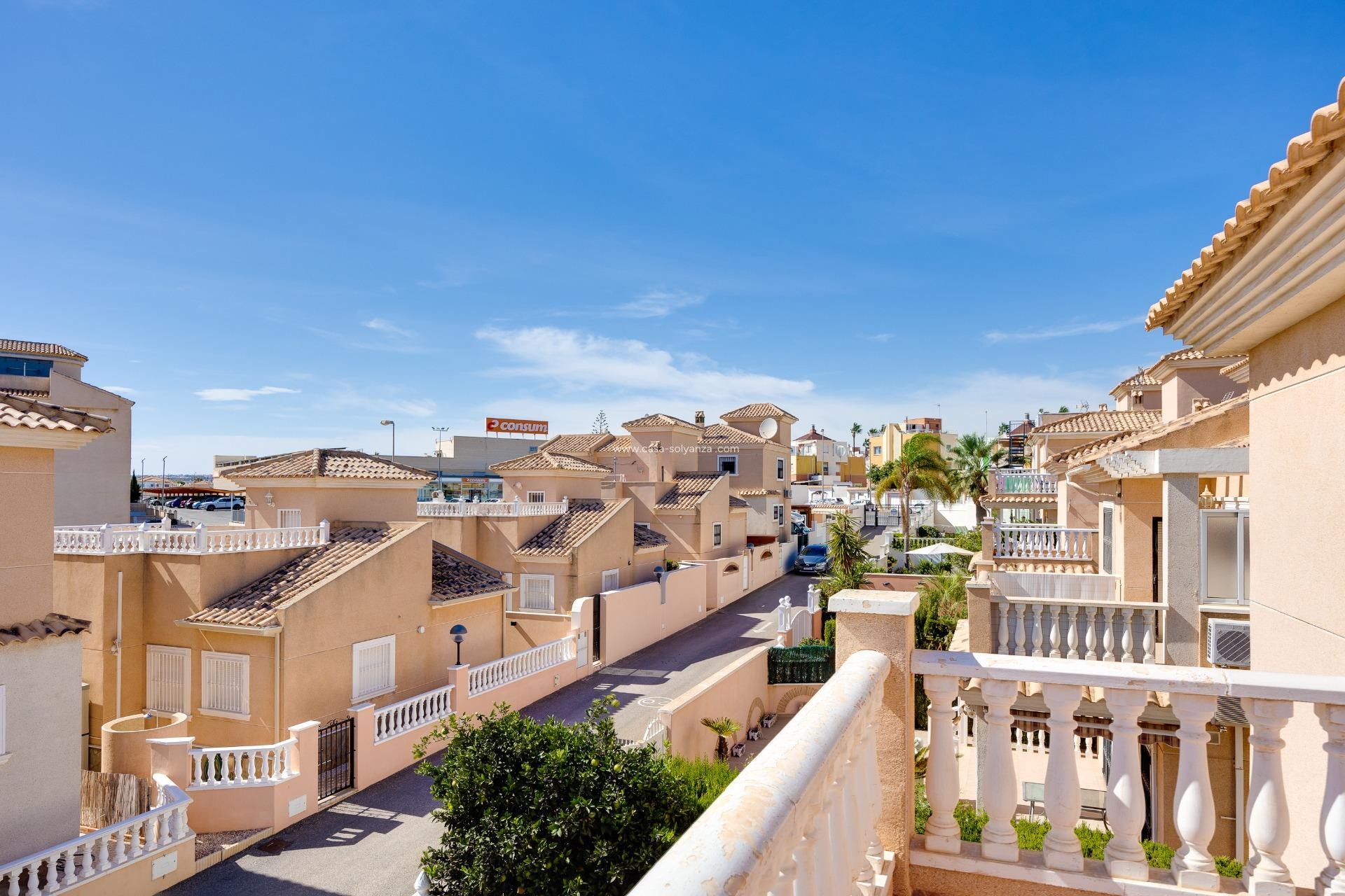 Resale - Villa - Orihuela Costa - Urbanización Perla del Mar