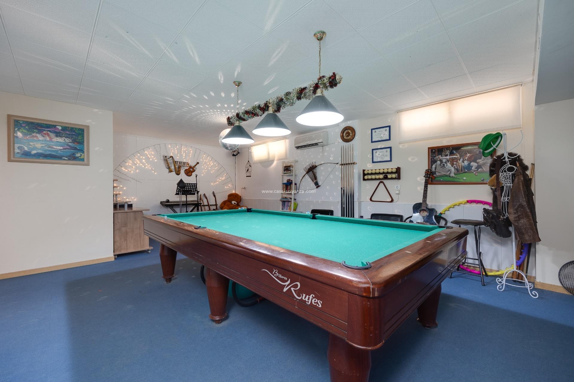 Resale - Villa - Orihuela Costa - Urbanización Perla del Mar