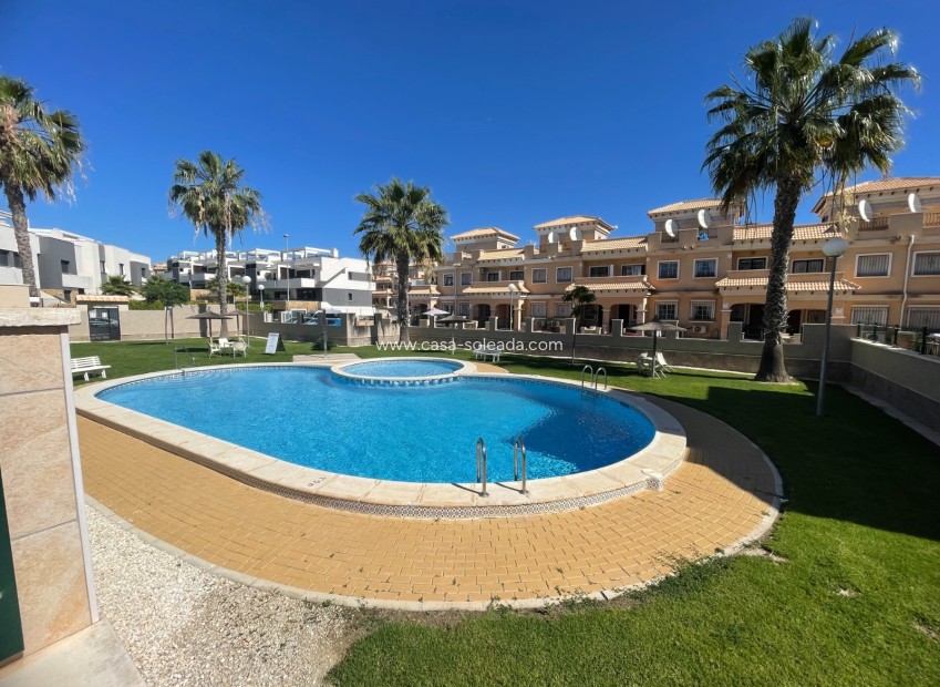 Resale - Villa - Orihuela Costa - Villamartín