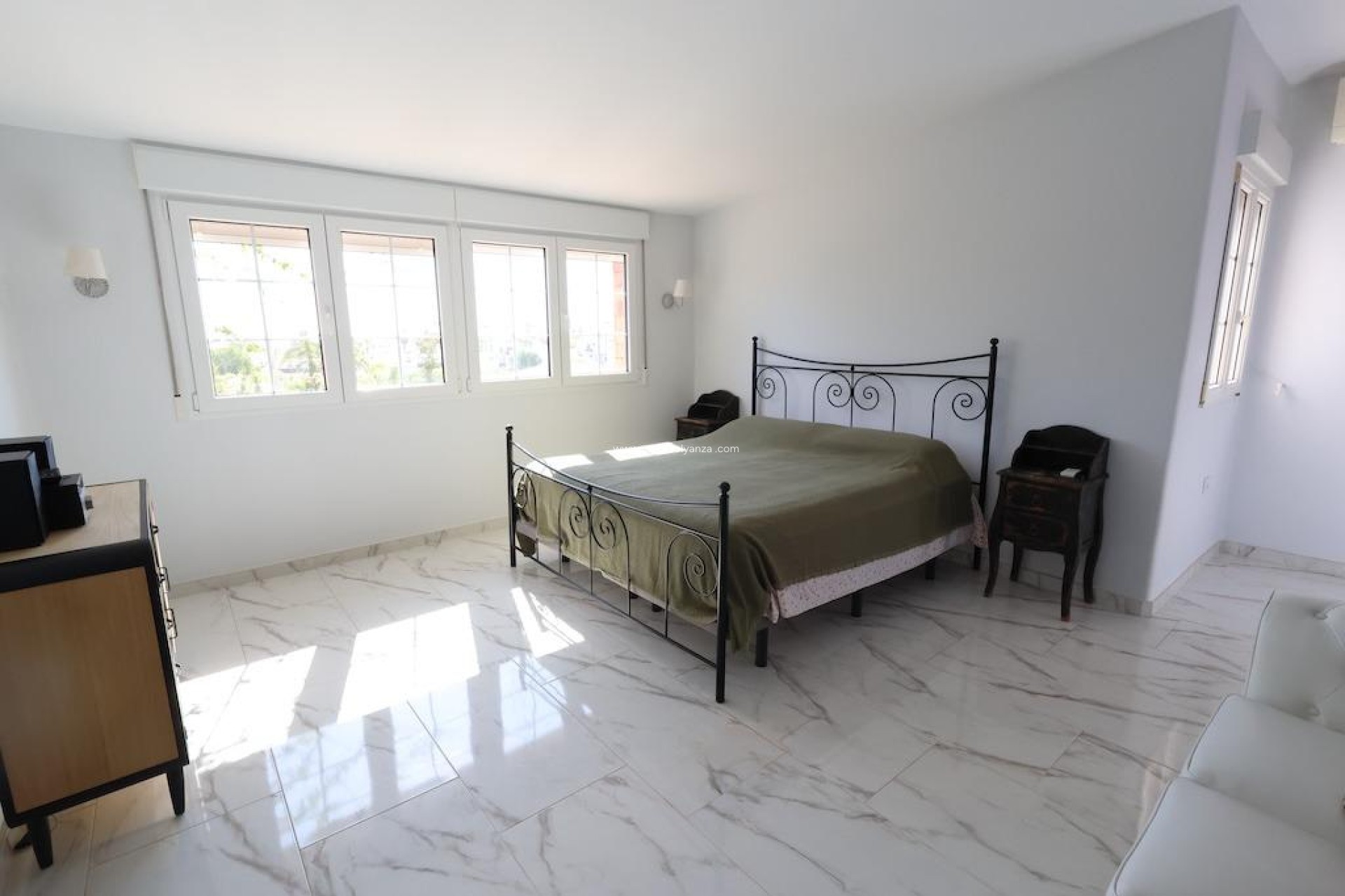 Resale - Villa - Orihuela Costa - Villamartín