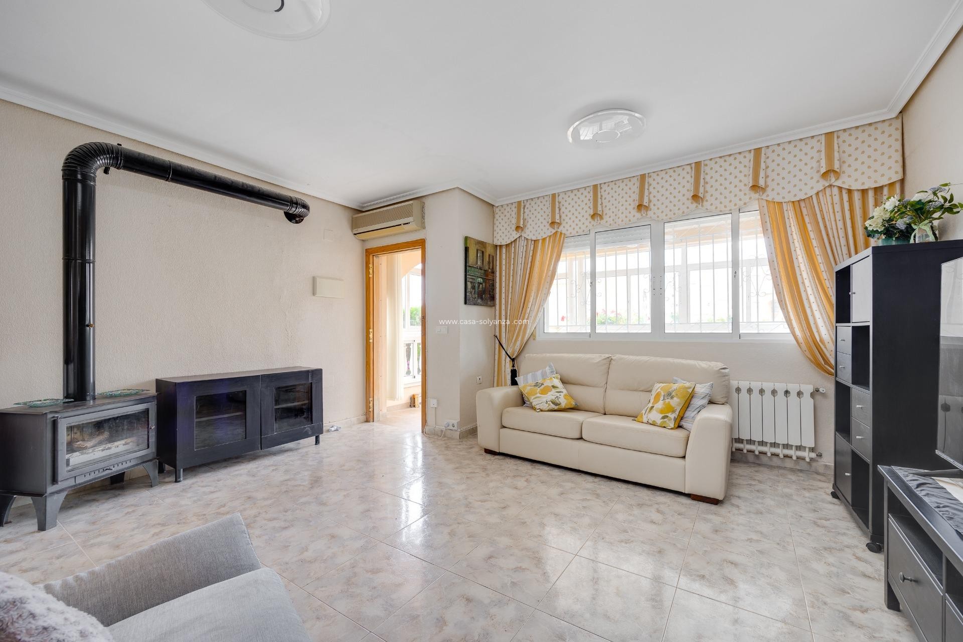 Resale - Villa - Orihuela Costa - Villamartín