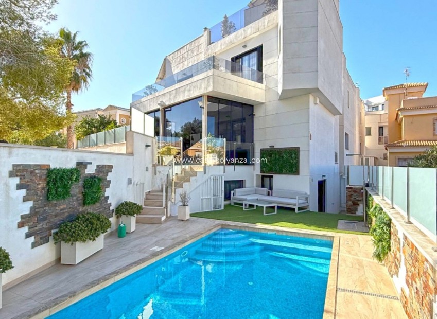 Resale - Villa - Orihuela Costa - Villamartín