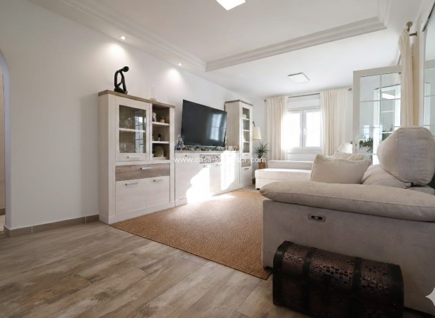 Resale - Villa - Orihuela Costa - Villamartin