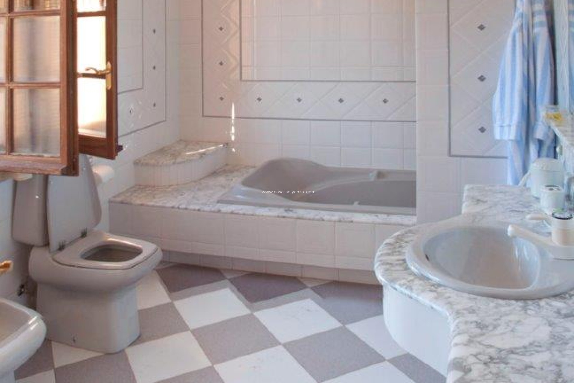 Resale - Villa - Orihuela Costa