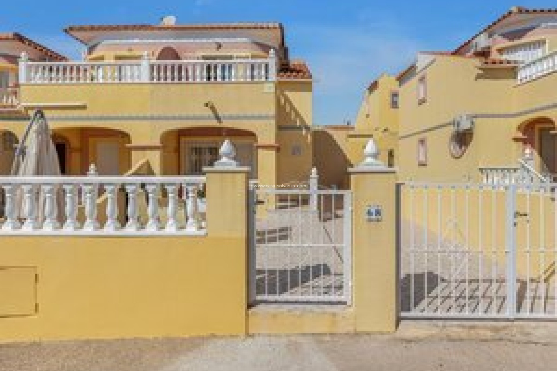 Resale - Villa - Orihuela Costa
