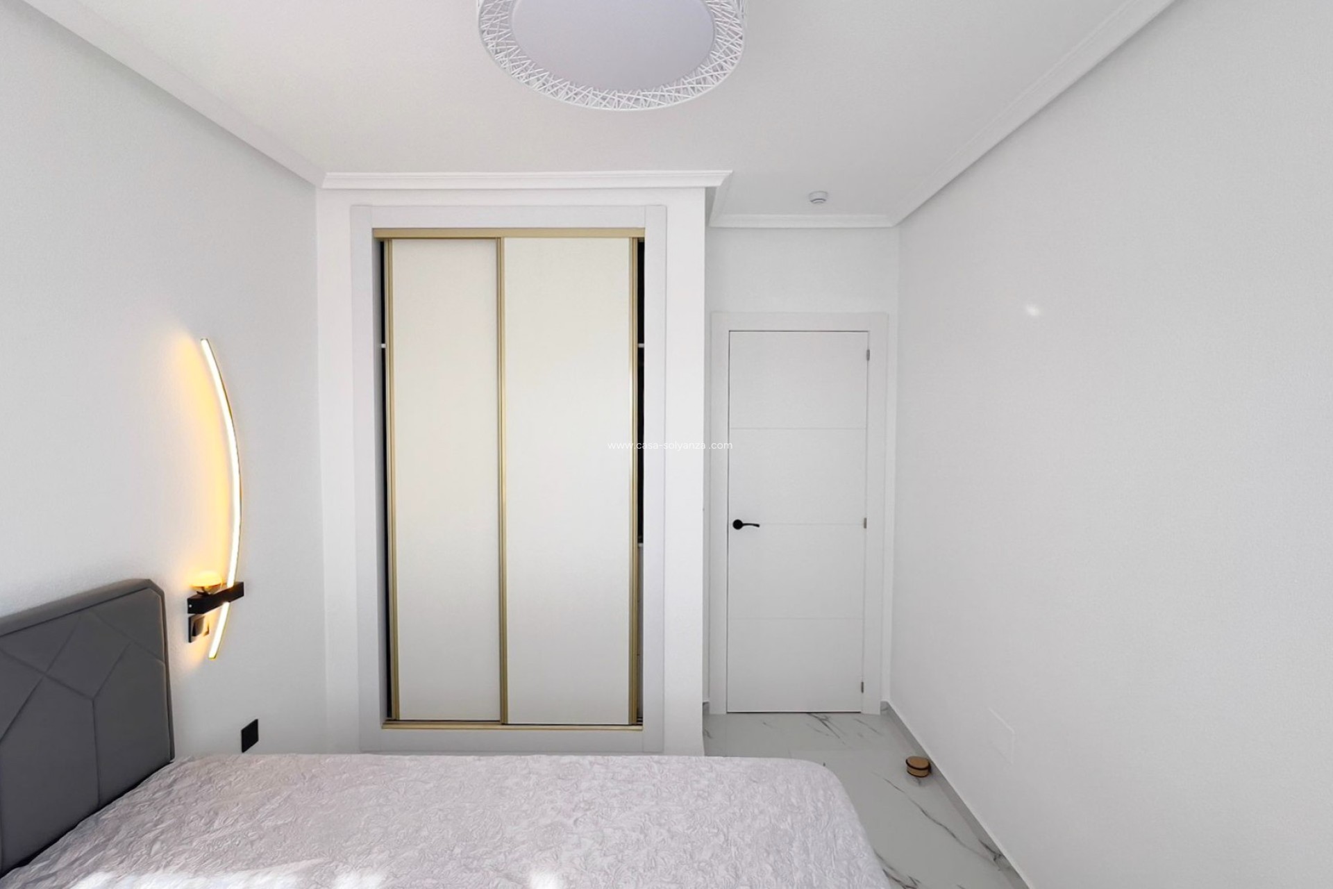 Resale - Villa - Orihuela - La Zenia