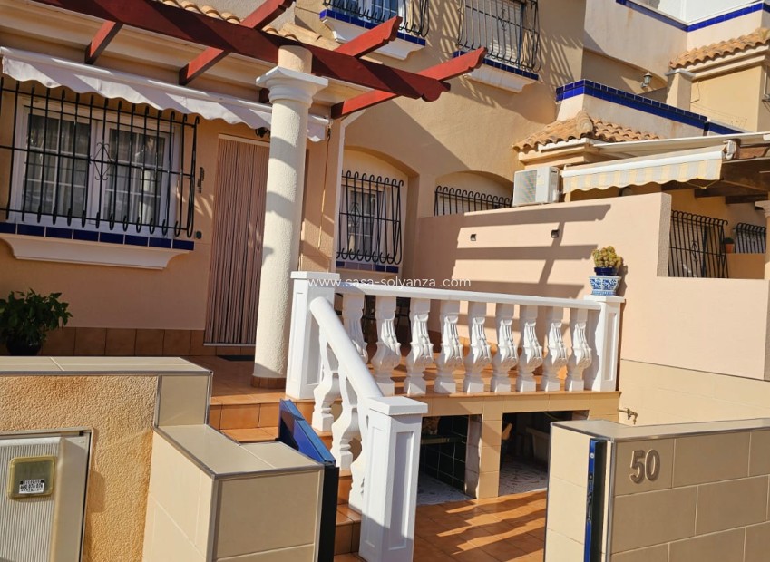 Resale - Villa - Orihuela - La Zenia