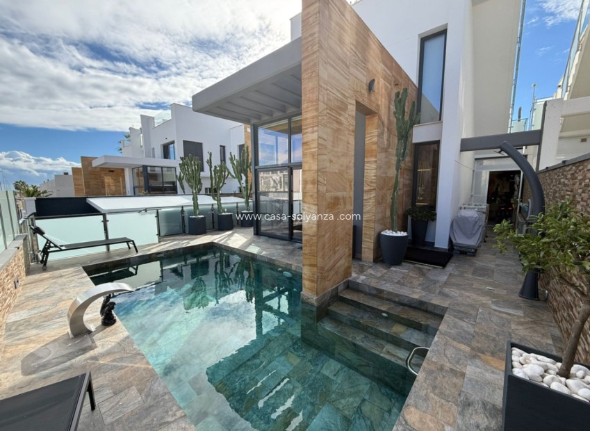 Resale - Villa - Orihuela - Lomas de Cabo Roig