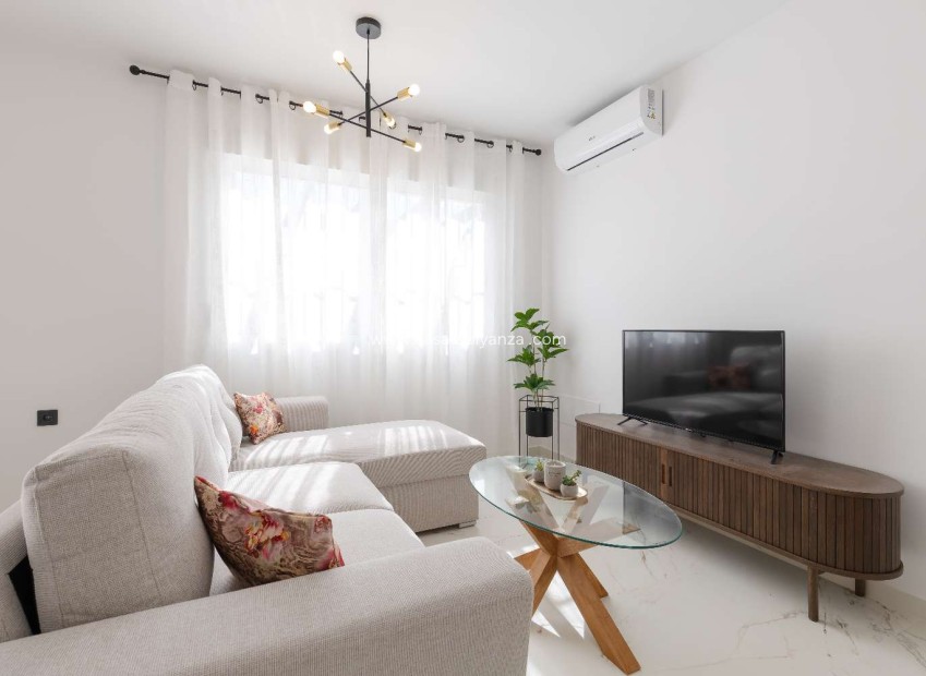 Resale - Villa - Orihuela - Orihuela Costa