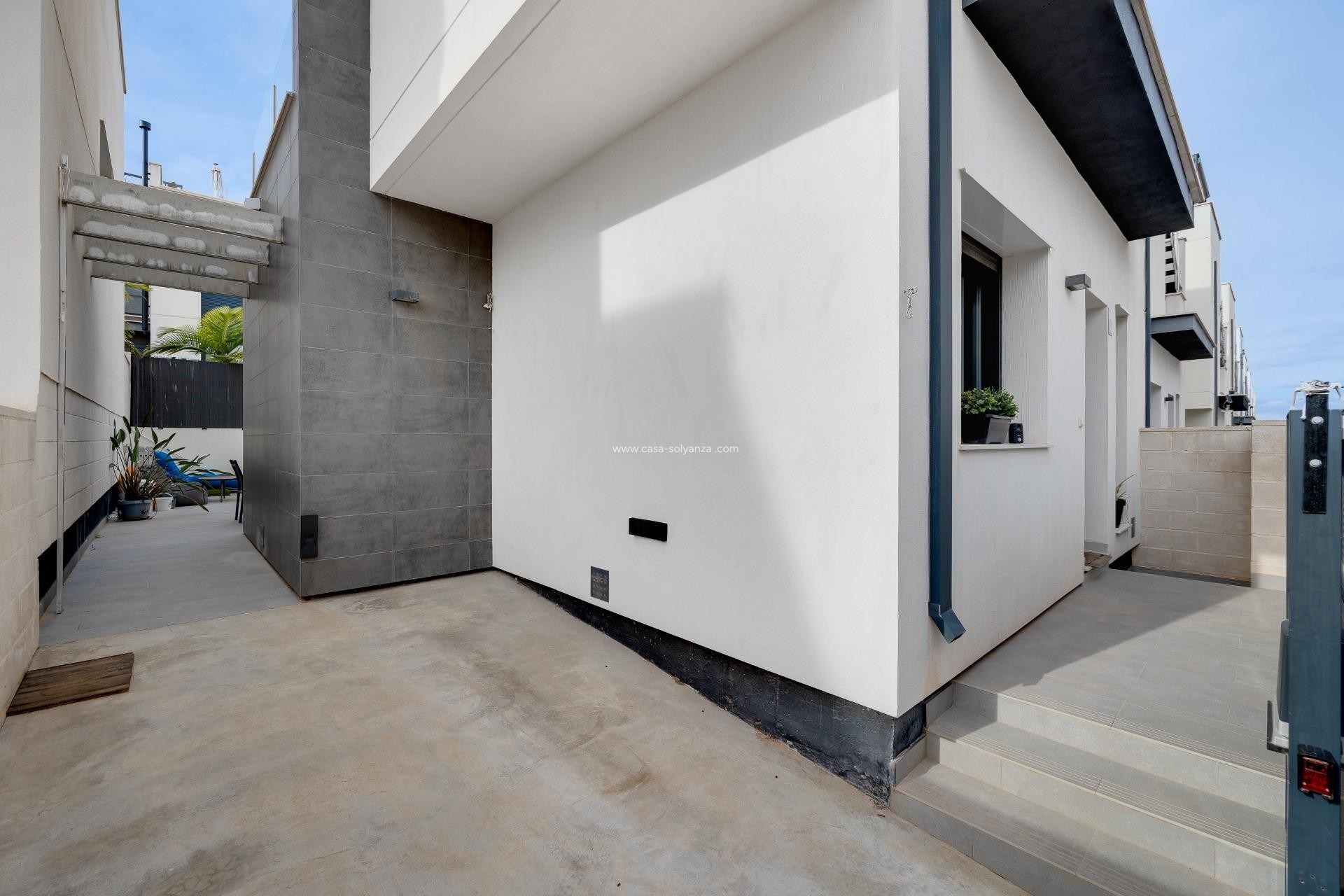 Resale - Villa - Orihuela - Orihuela Costa