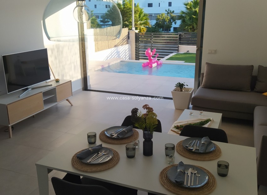 Resale - Villa - Orihuela - Villamartin