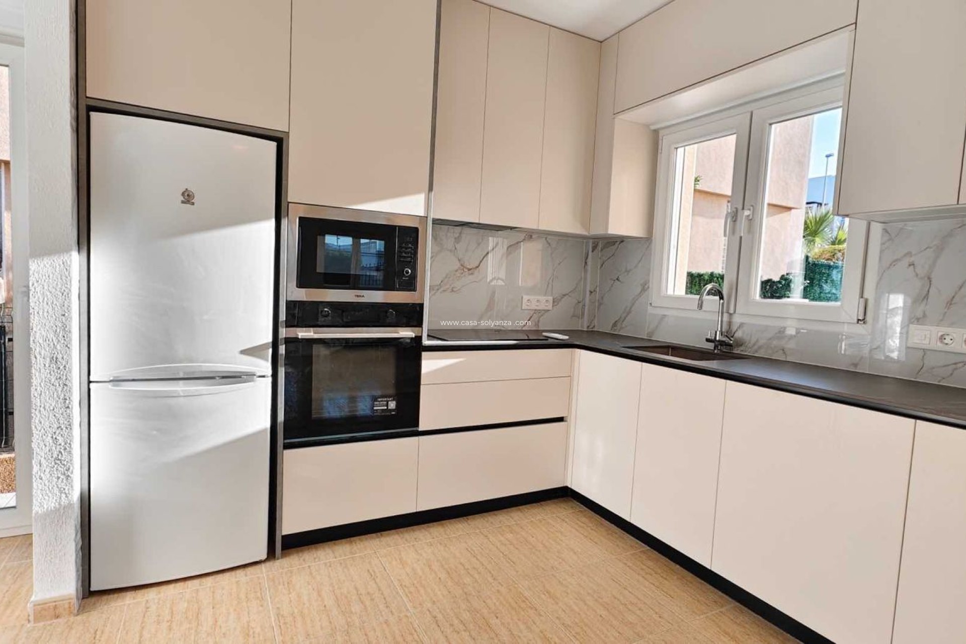 Resale - Villa - Orihuela - Villamartin