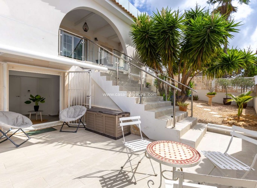 Resale - Villa - Orihuela