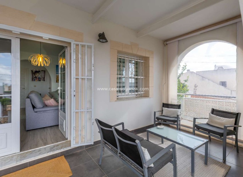 Resale - Villa - Orihuela