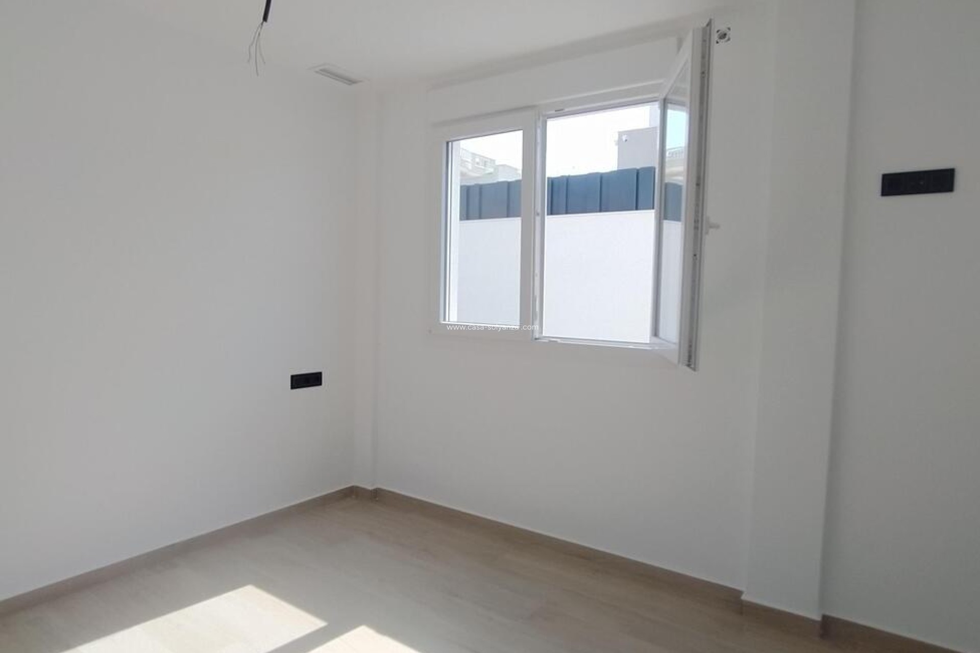 Resale - Villa Penthouse - Torrevieja - Aguas nuevas