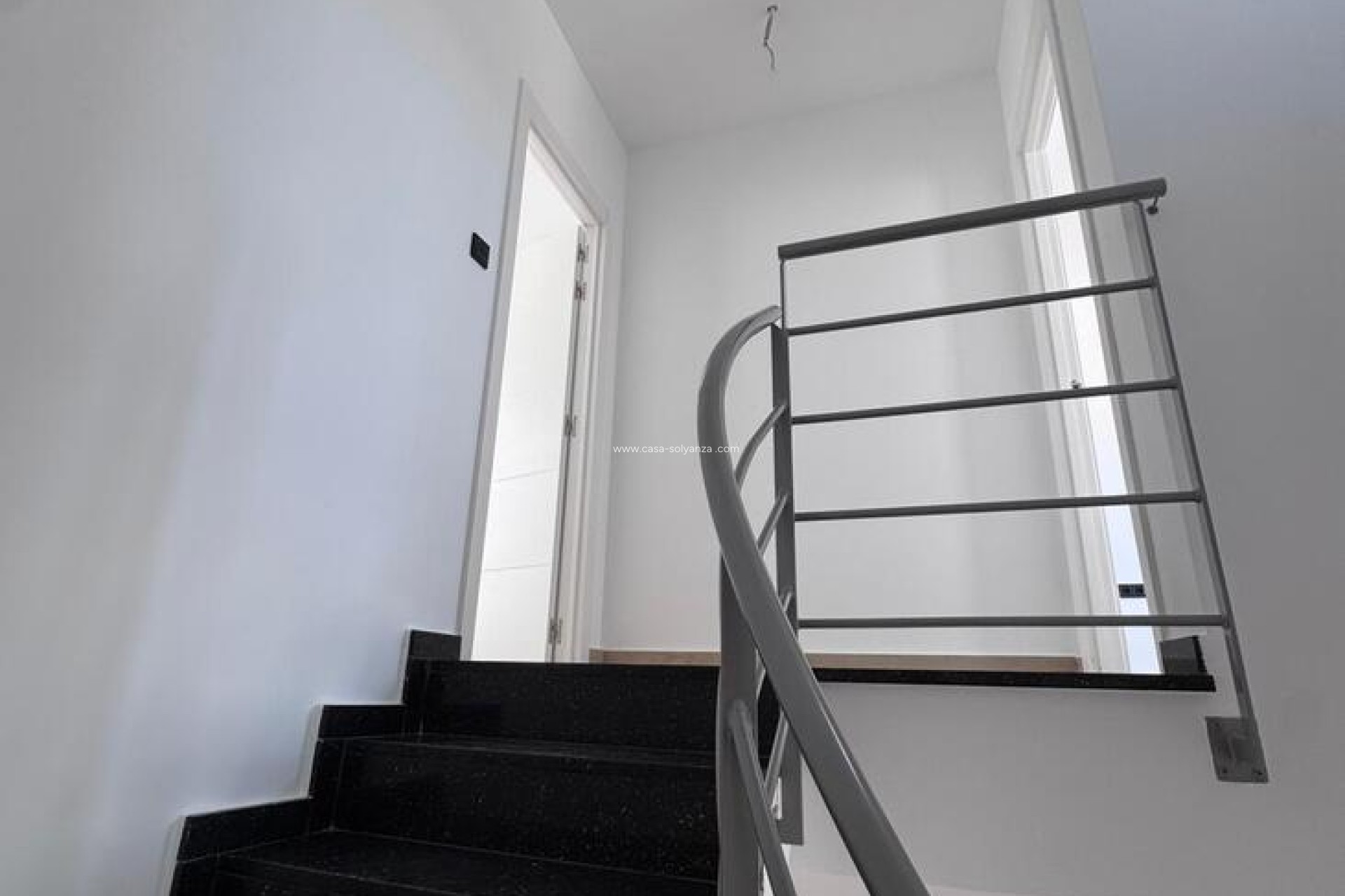 Resale - Villa Penthouse - Torrevieja - Aguas nuevas