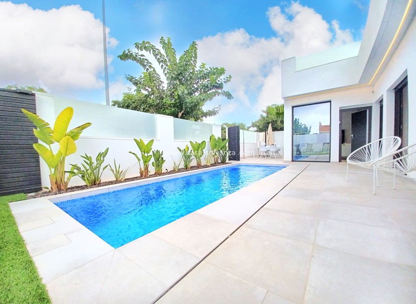 Resale - Villa - Pilar de la Horadada - Costa Blanca