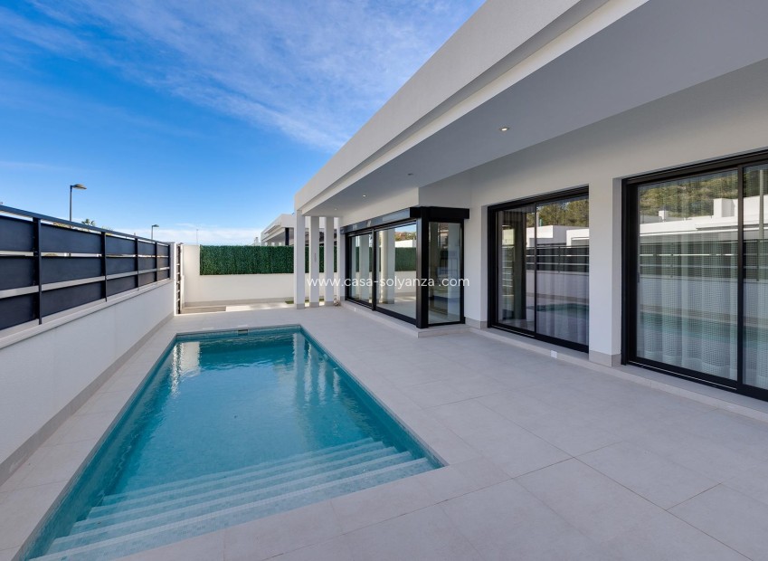 Resale - Villa - Pinar de Campoverde - Inland