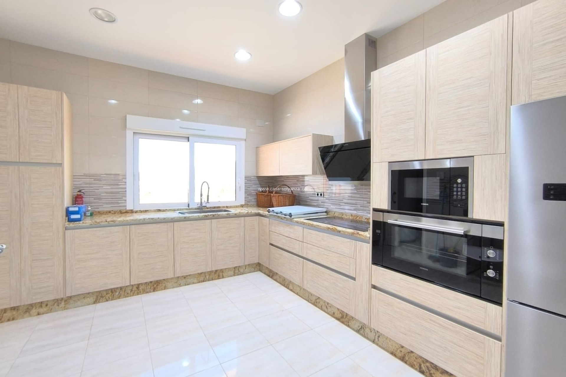 Resale - Villa - Pinoso - Inland