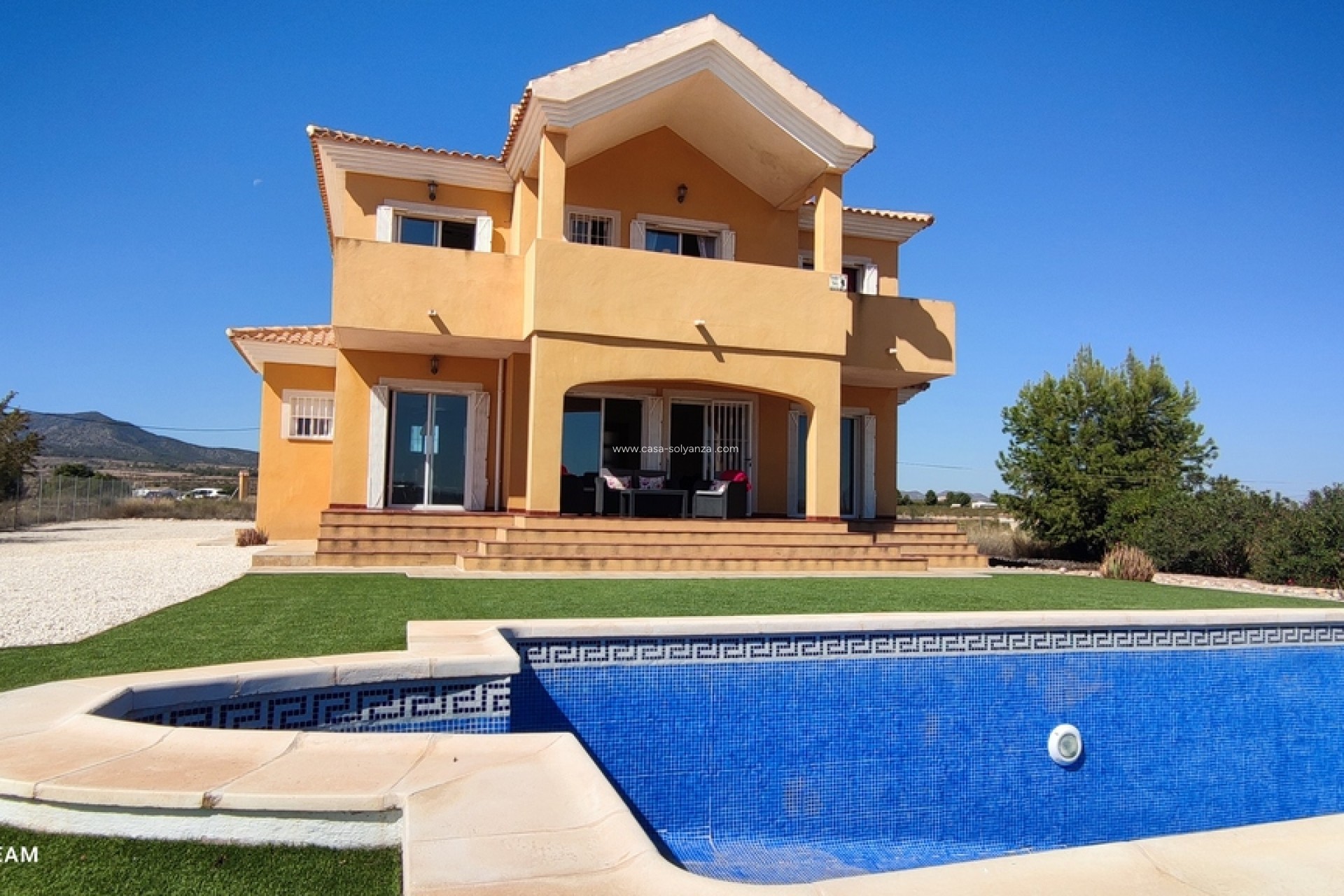 Resale - Villa - Pinoso