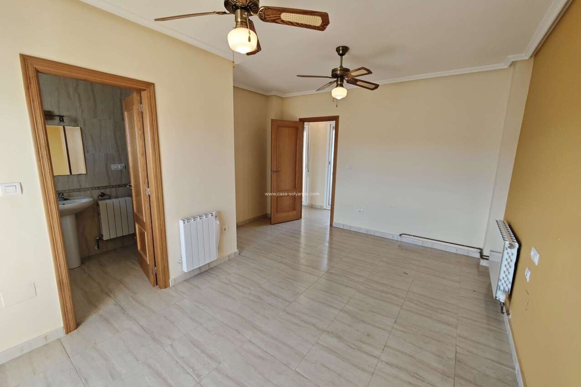 Resale - Villa - Pinoso