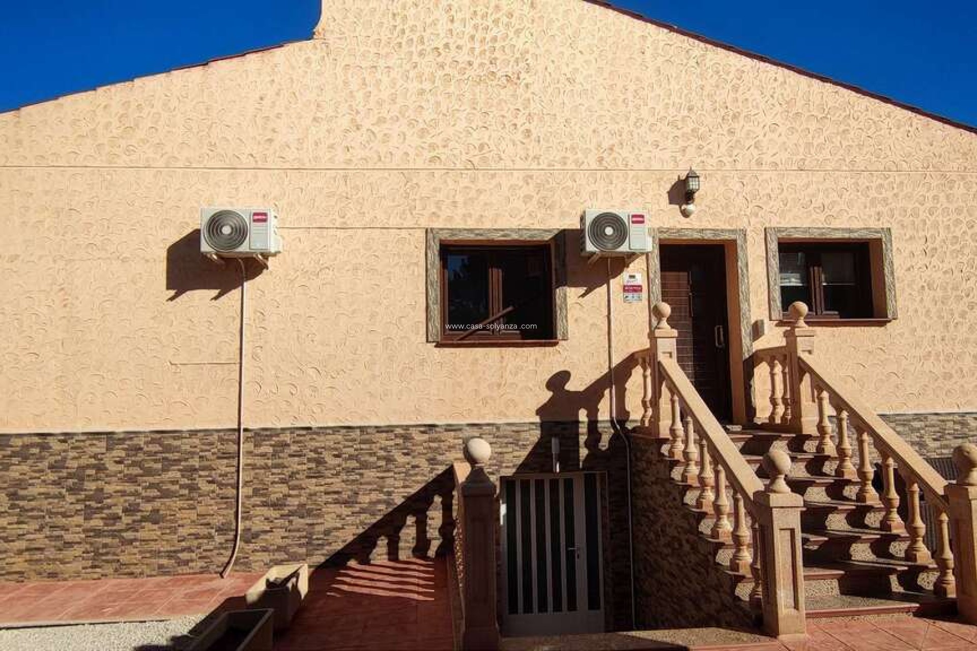 Resale - Villa - Pinoso